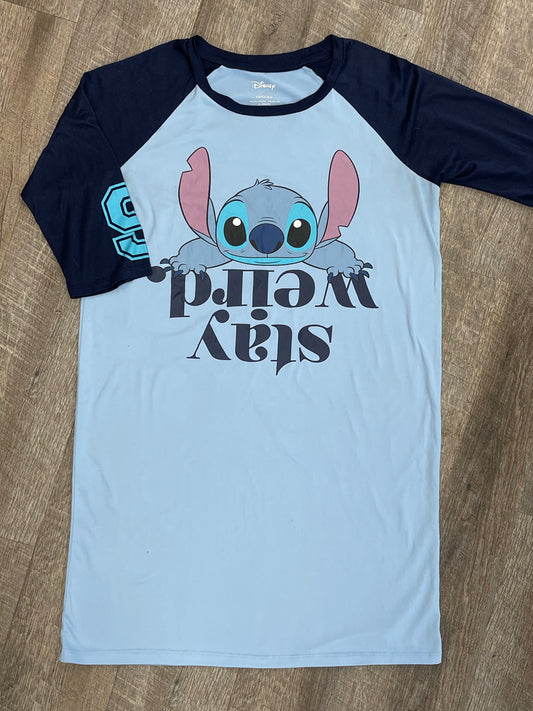 Robe de nuit « Stay Weird » Stitch - XS (Adulte)